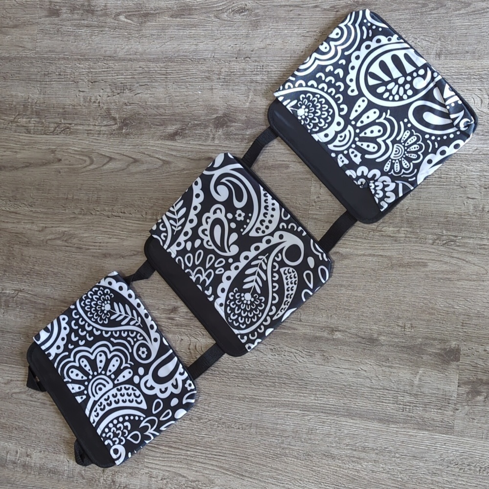 Set of 3 Thirty-One wall pockets, black and white pattern